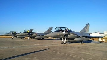 IAF Rafale Fighter Aircrafts leave for India