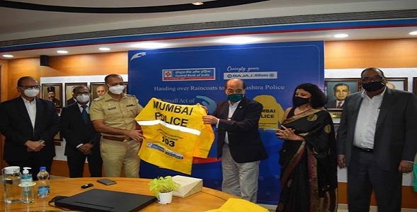 Central Bank of India along with Bajaj Allianz General Insurance donated Raincoats to Maharashtra Police