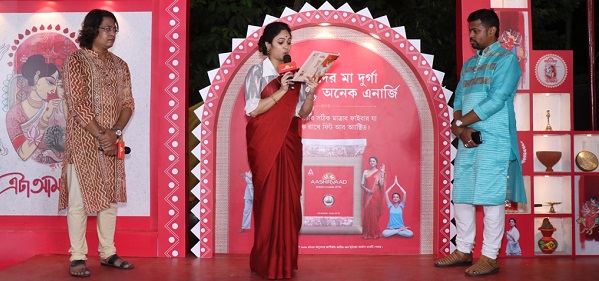 Eta Amaar Maa: A compilation of 108 unique tributes to Ma Durga like avatars of mothers